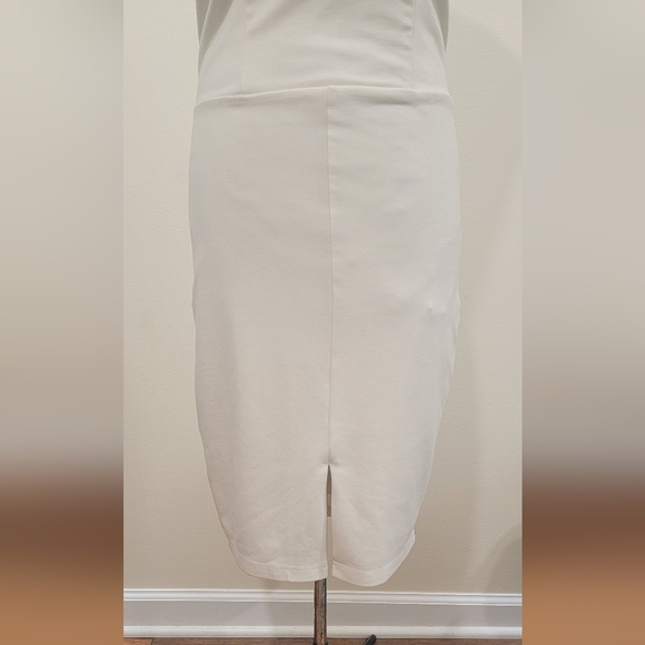 MINT - ALI & JAY OFF WHITE DRESS (sz Med) - Picture 3 of 7